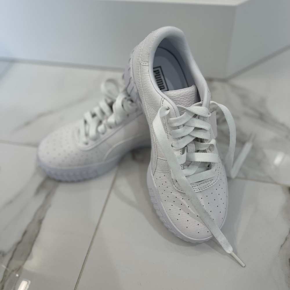 Puma white leather sneakers.New,no tags - Picture 2 of 3